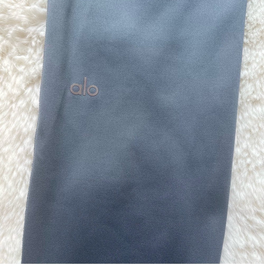 ALO Yoga Thrill Seeker Leggings M - Picture 9 of 14